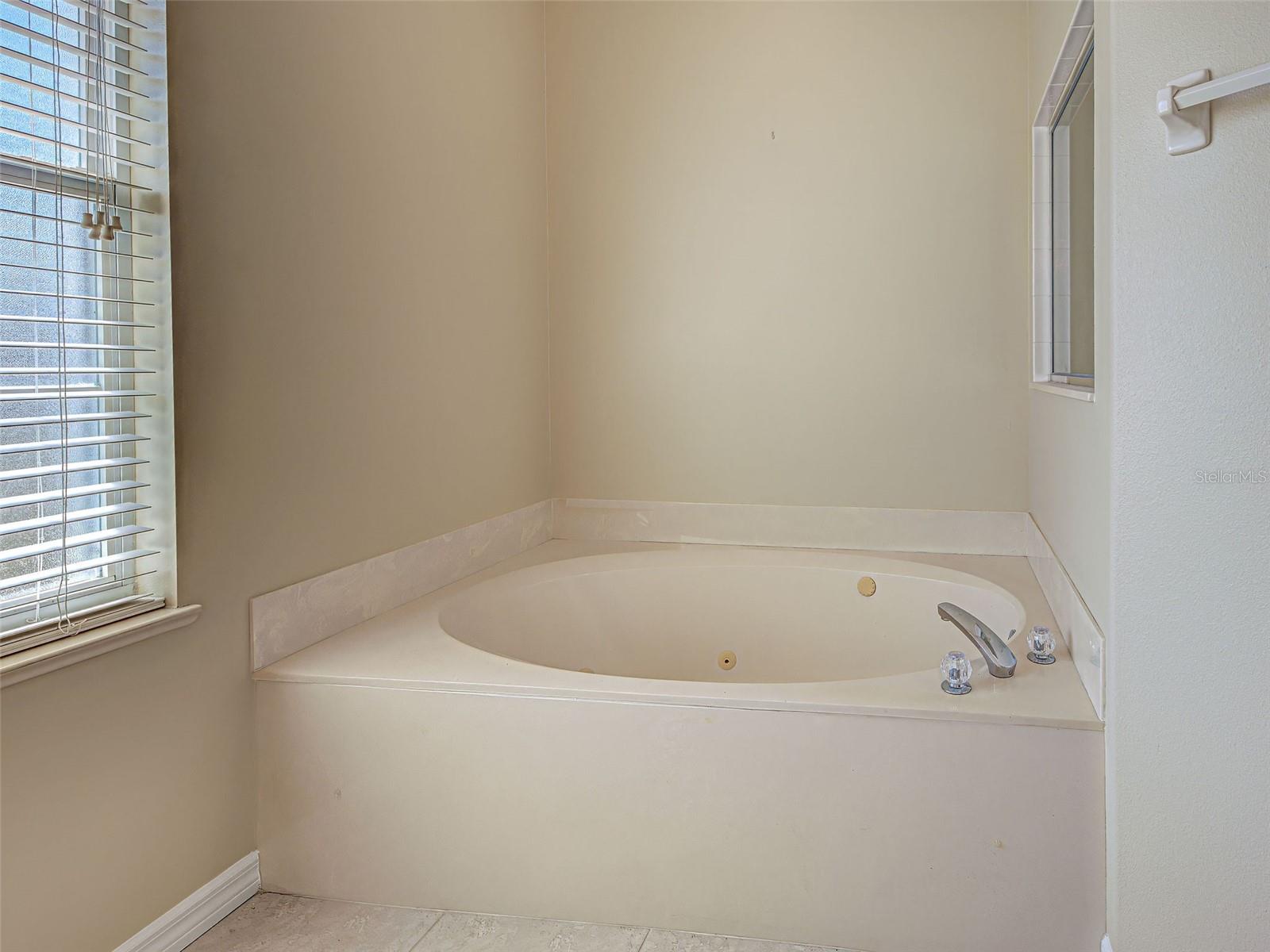 Image 31 of 45 For 4062 Green Tree Avenue