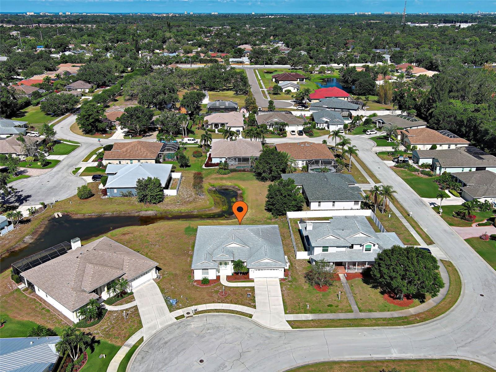 Image 42 of 45 For 4062 Green Tree Avenue