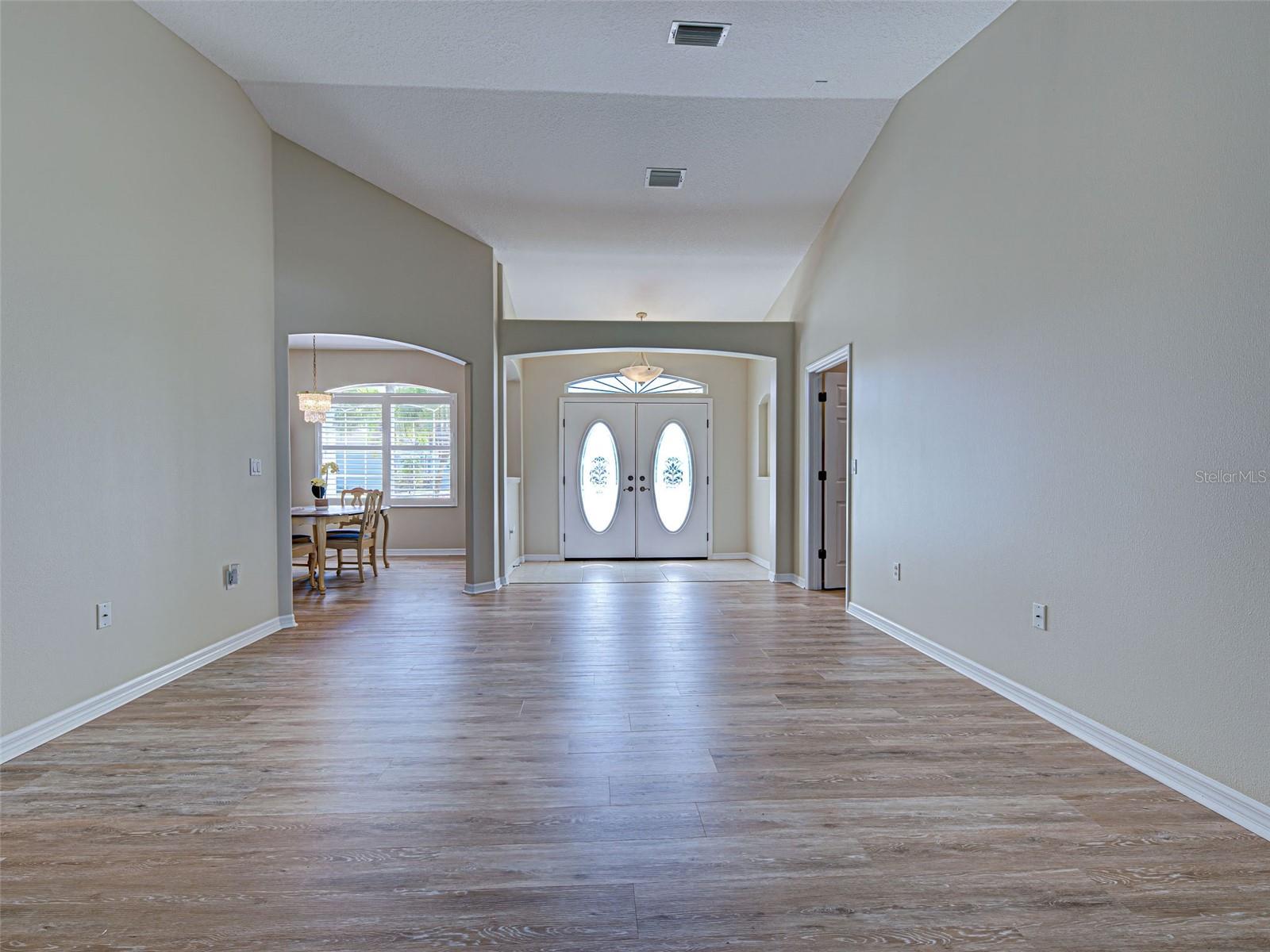 Image 8 of 45 For 4062 Green Tree Avenue