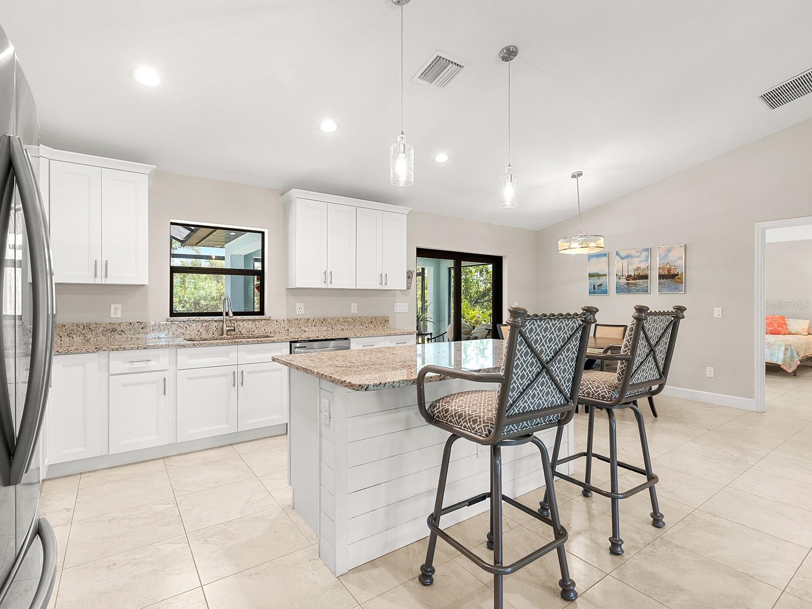 Image 10 of 31 For 6126 Spinnaker Boulevard