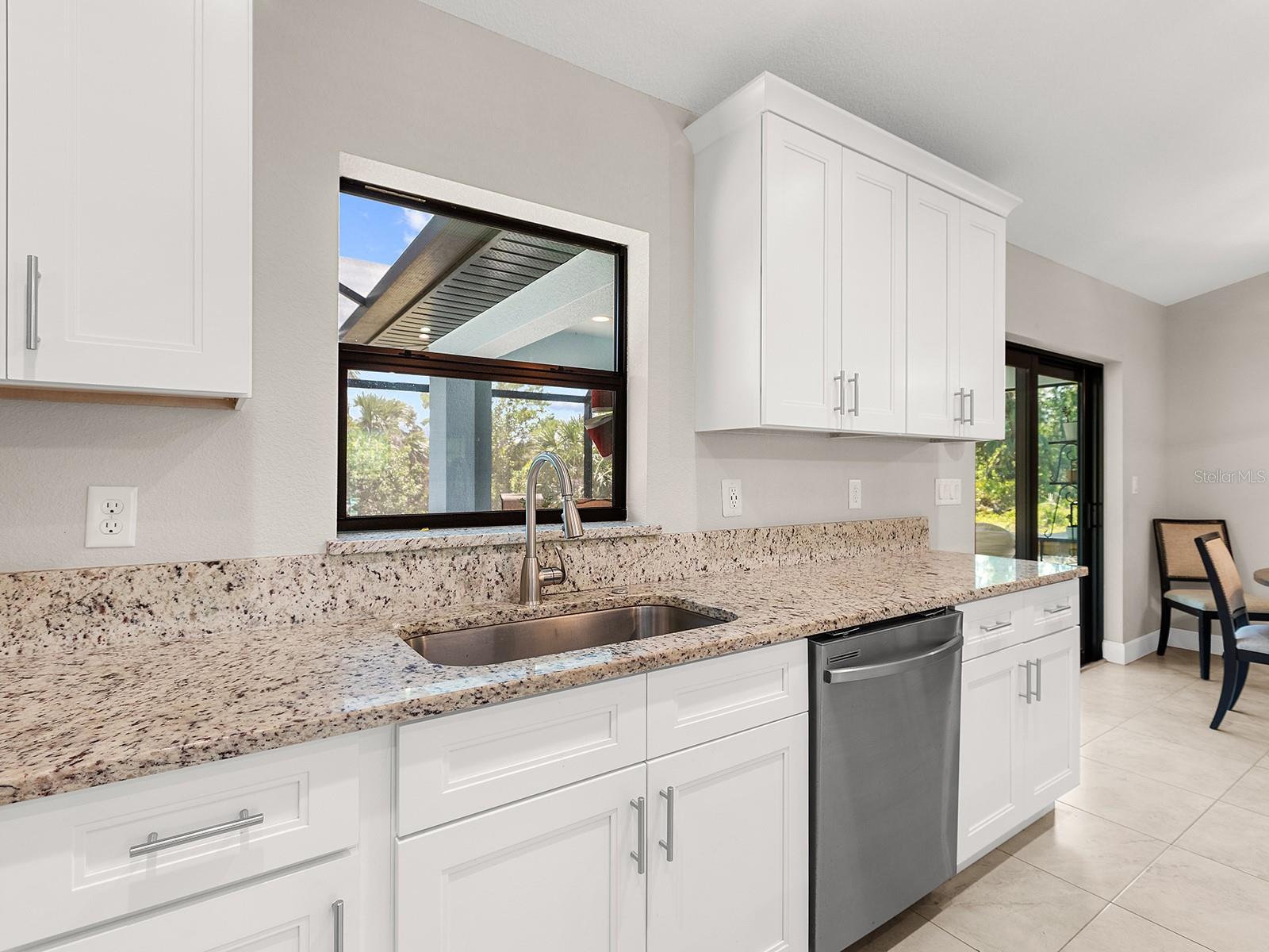 Image 13 of 31 For 6126 Spinnaker Boulevard