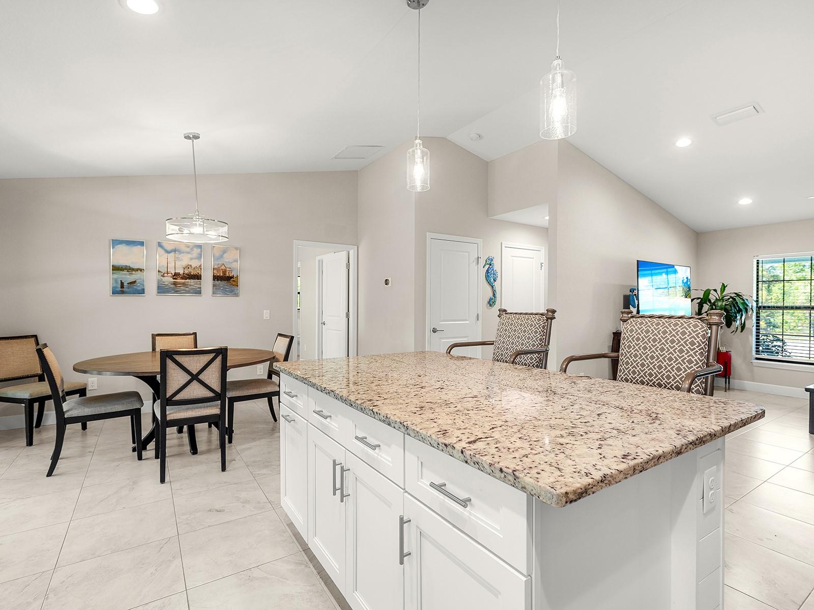 Image 14 of 31 For 6126 Spinnaker Boulevard