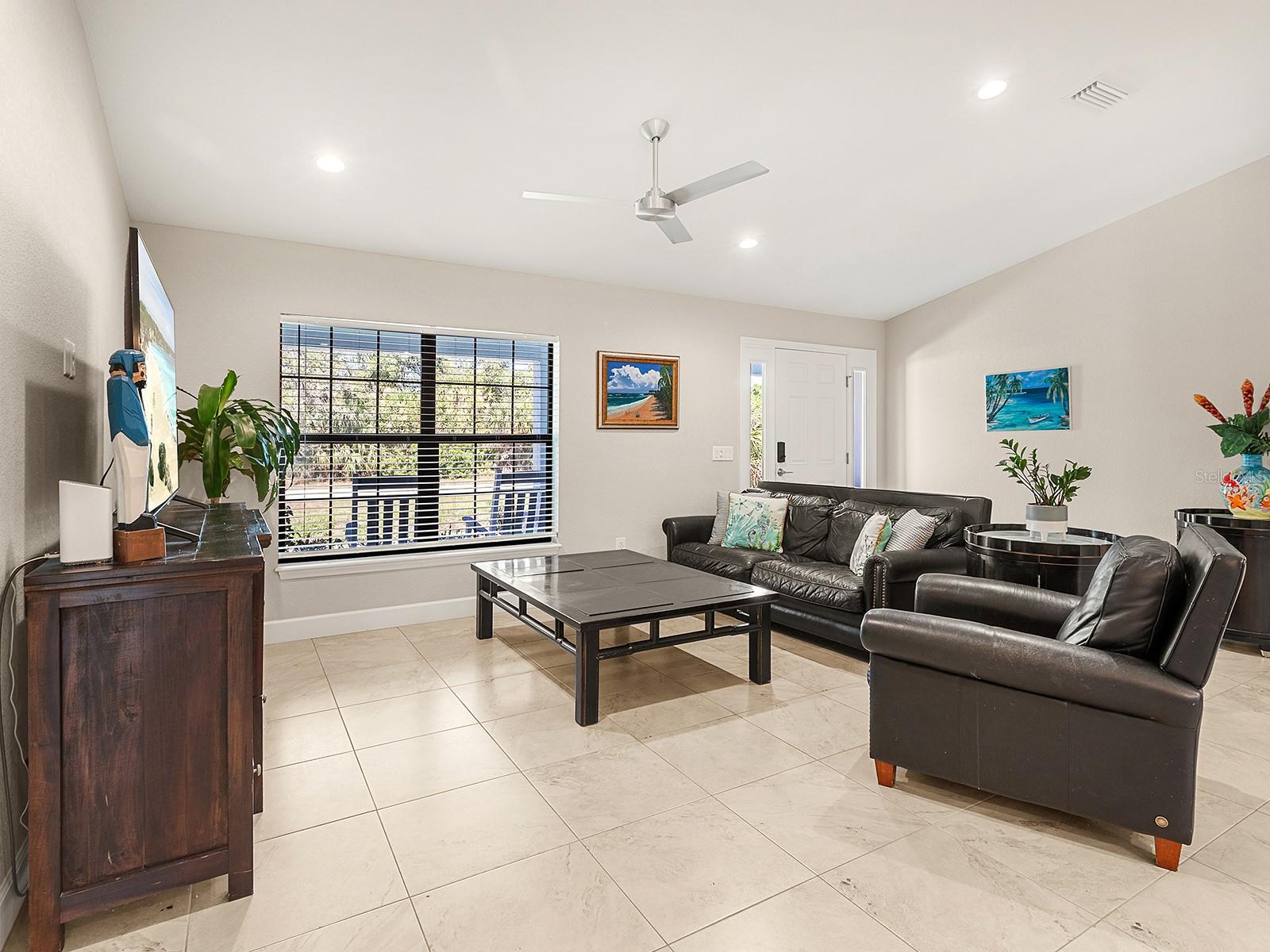 Image 3 of 31 For 6126 Spinnaker Boulevard