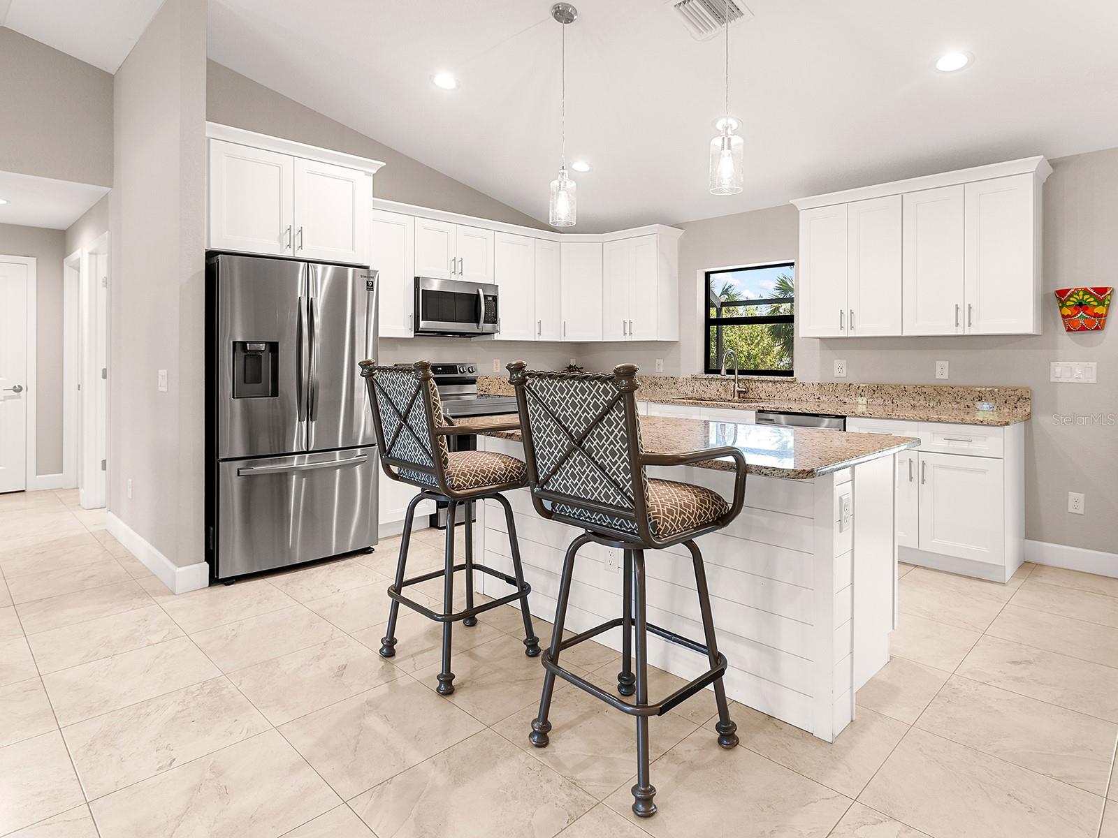 Image 4 of 31 For 6126 Spinnaker Boulevard