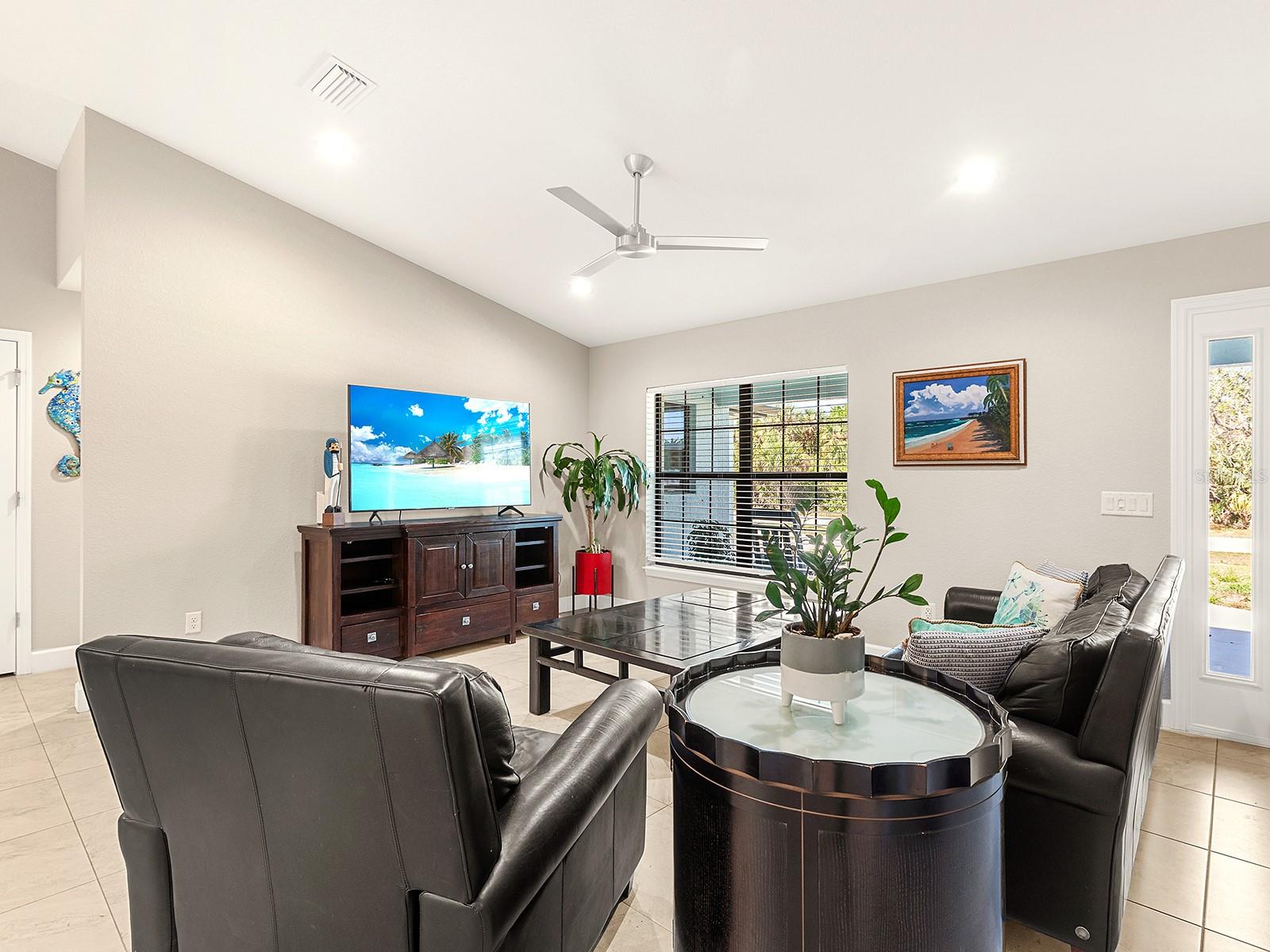 Image 8 of 31 For 6126 Spinnaker Boulevard