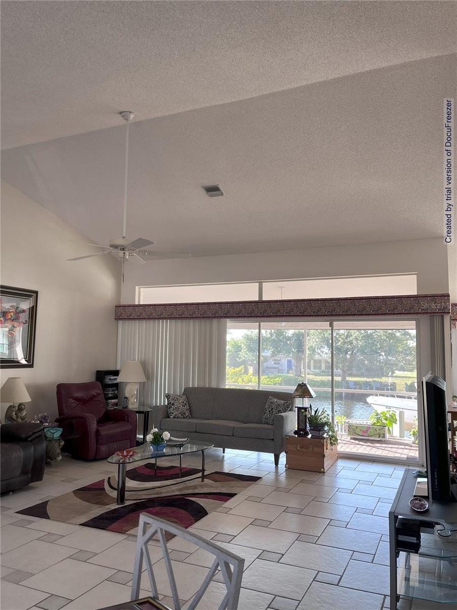 Image 11 of 63 For 617 Bonito Avenue
