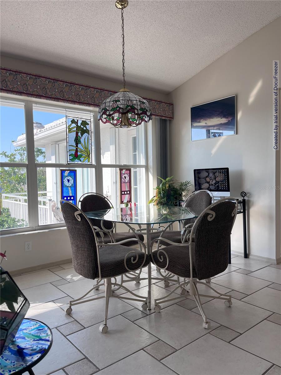 Image 12 of 63 For 617 Bonito Avenue