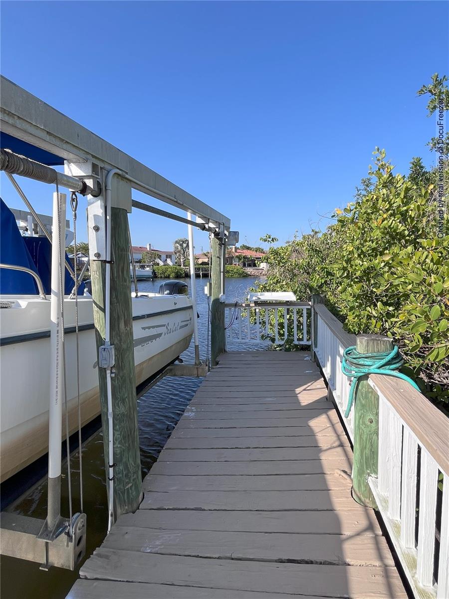 Image 21 of 63 For 617 Bonito Avenue