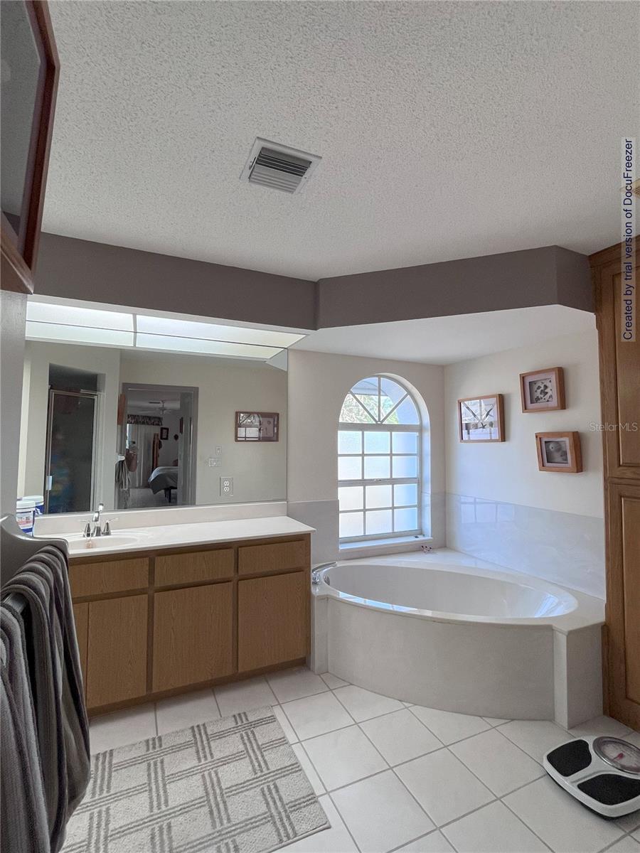 Image 26 of 63 For 617 Bonito Avenue