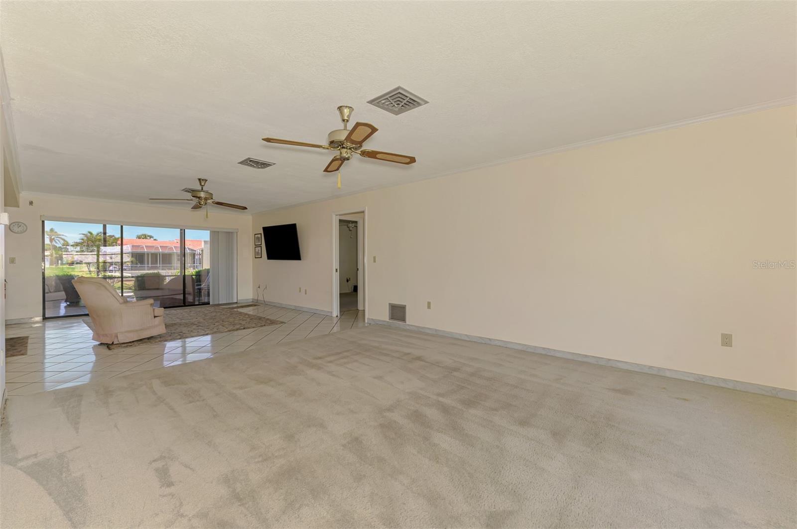 Image 10 of 56 For 322 Oakwood Circle
