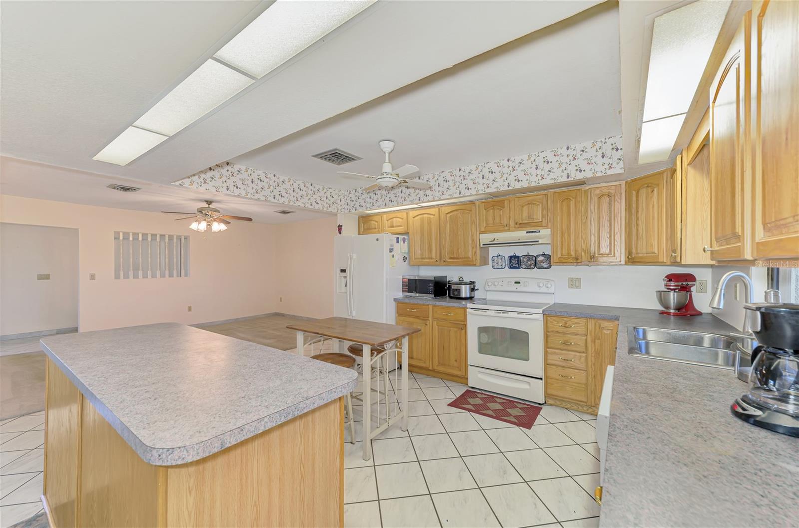 Image 16 of 56 For 322 Oakwood Circle