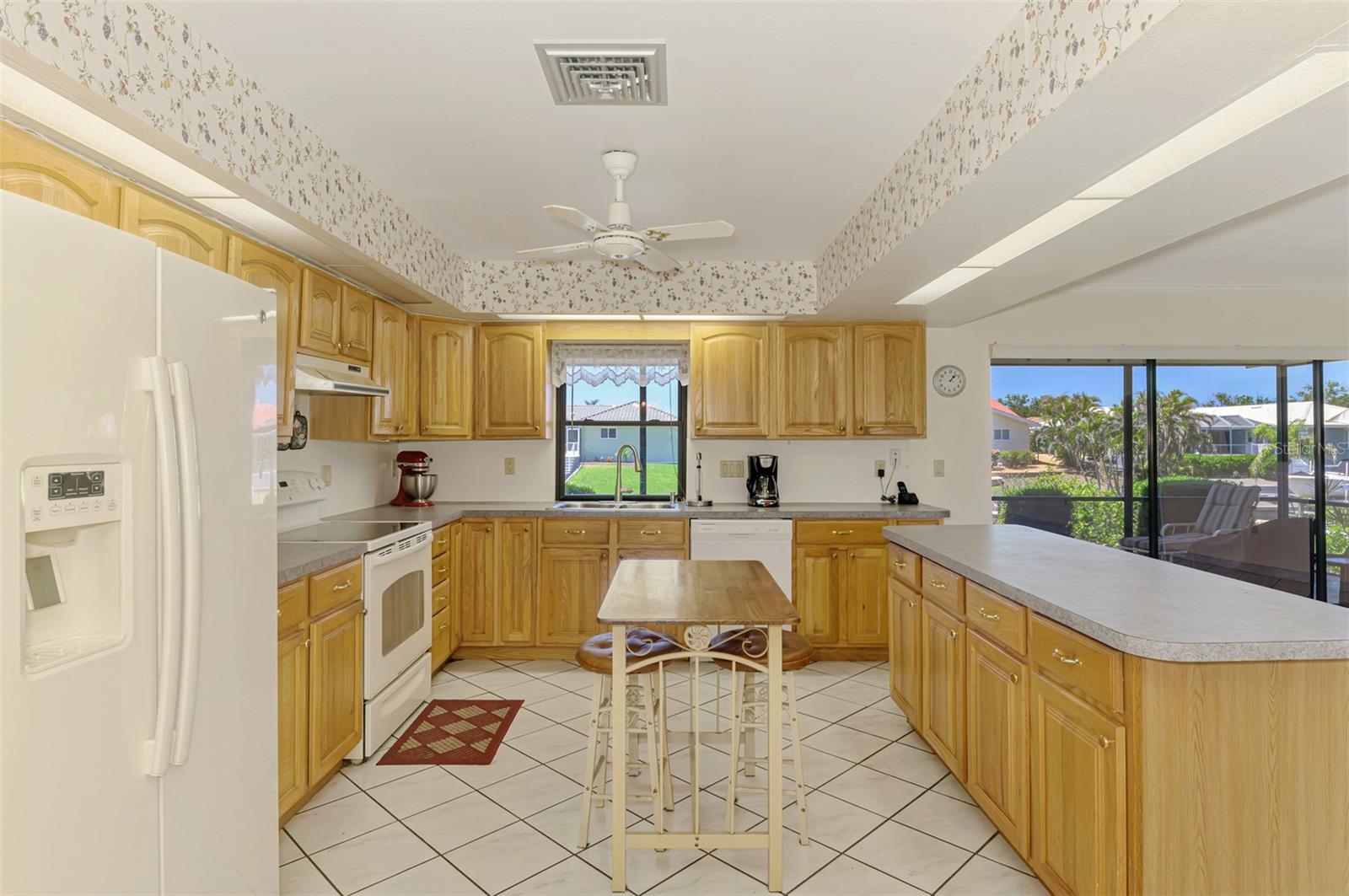 Image 18 of 56 For 322 Oakwood Circle