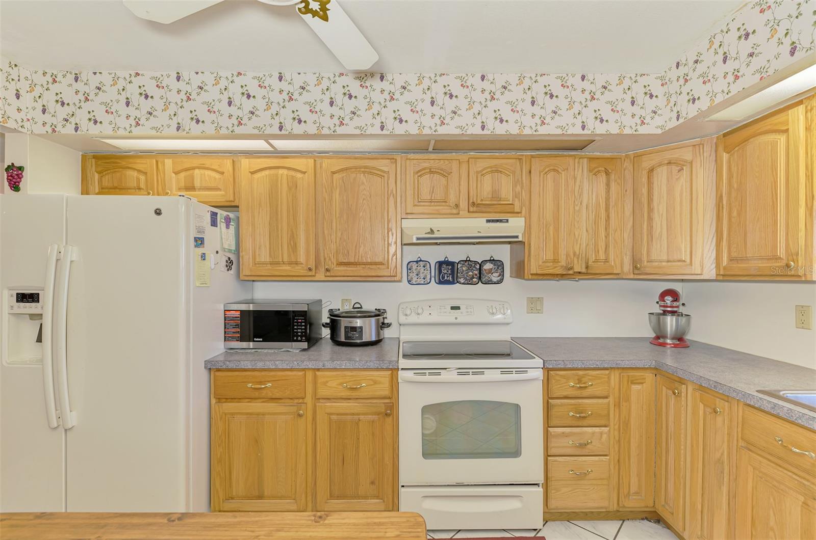 Image 20 of 56 For 322 Oakwood Circle