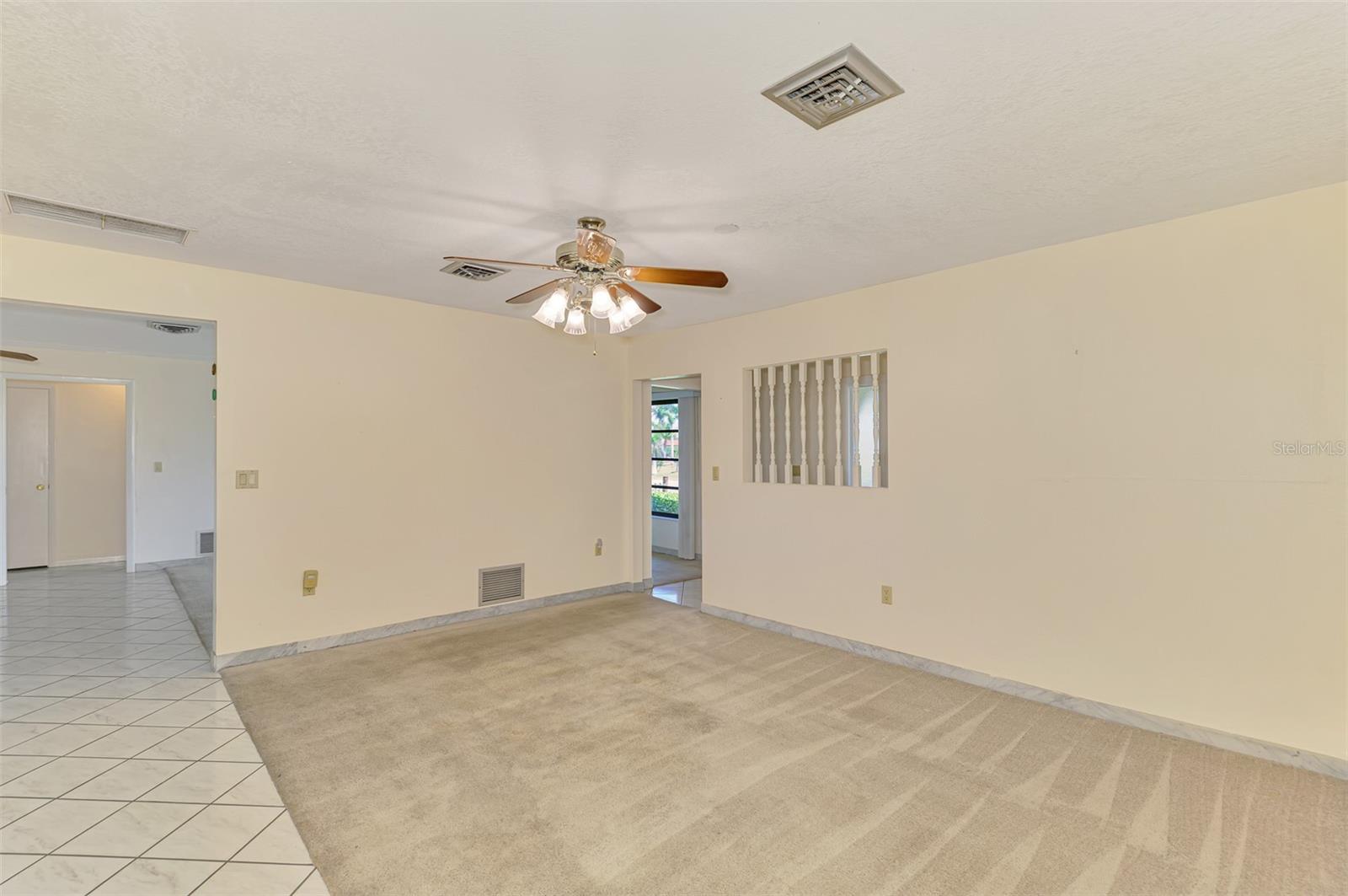 Image 24 of 56 For 322 Oakwood Circle