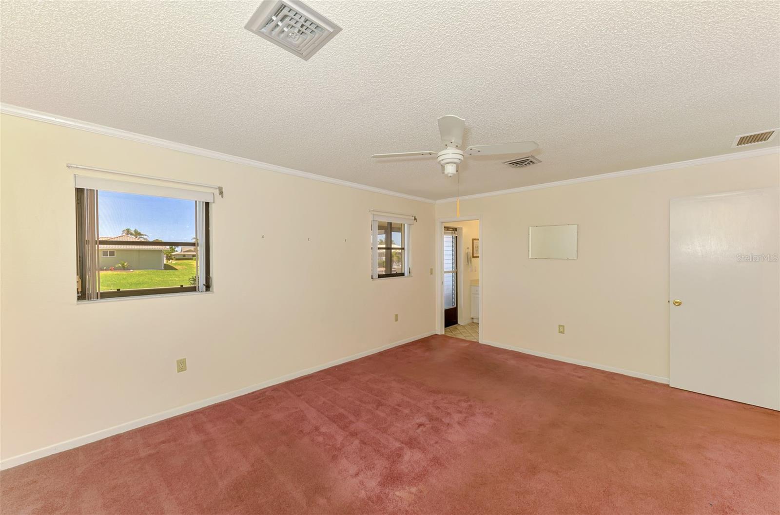 Image 29 of 56 For 322 Oakwood Circle