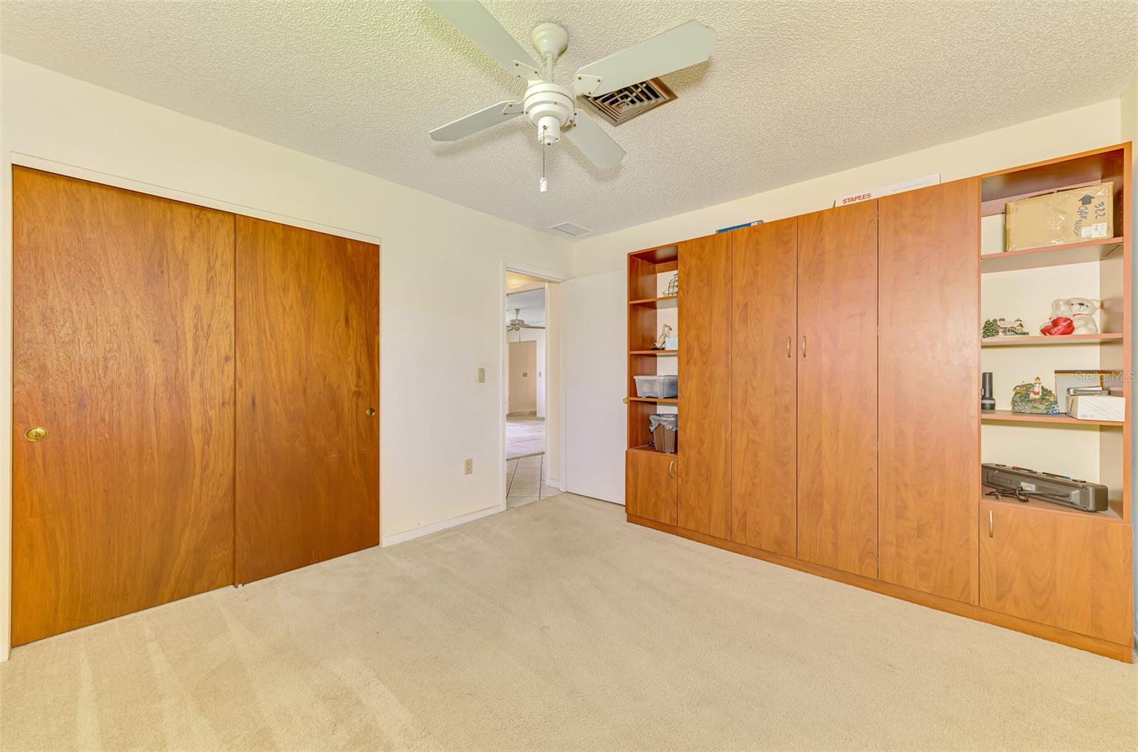 Image 33 of 56 For 322 Oakwood Circle