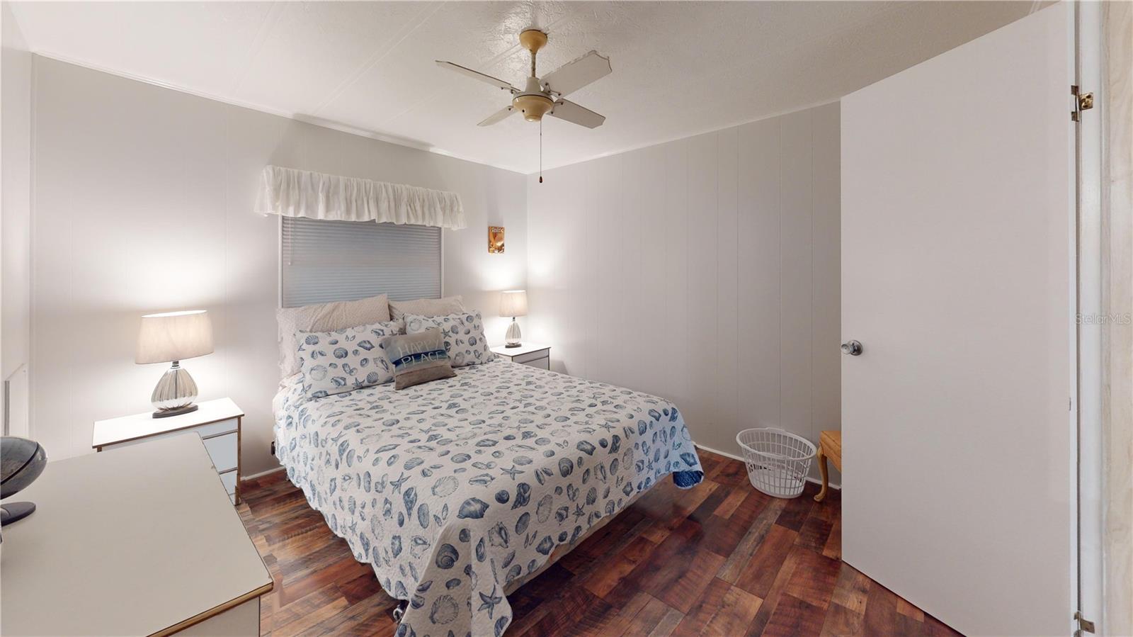 Image 12 of 20 For 5619 Bayshore Road 421