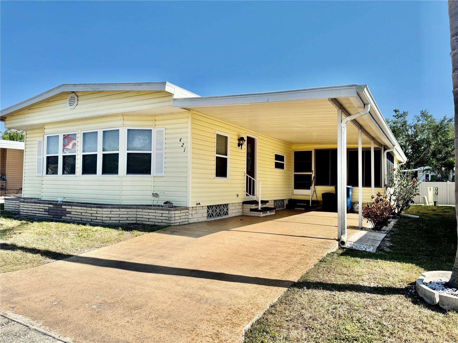 Image 2 of 20 For 5619 Bayshore Road 421