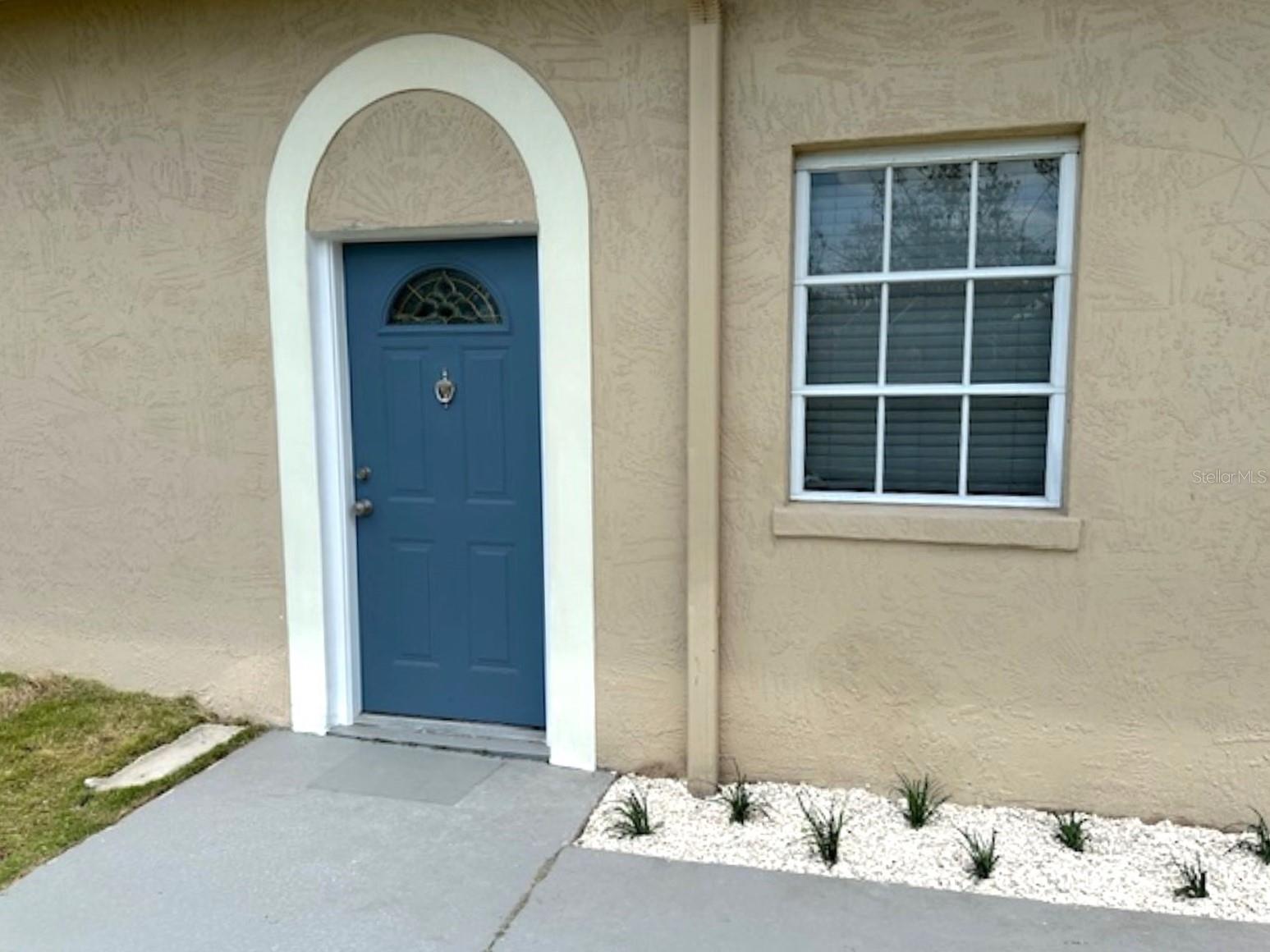Image 4 of 33 For 498 Buena Vista Drive