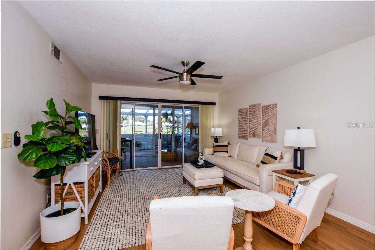 Image 13 of 48 For 427 Cerromar Lane 356
