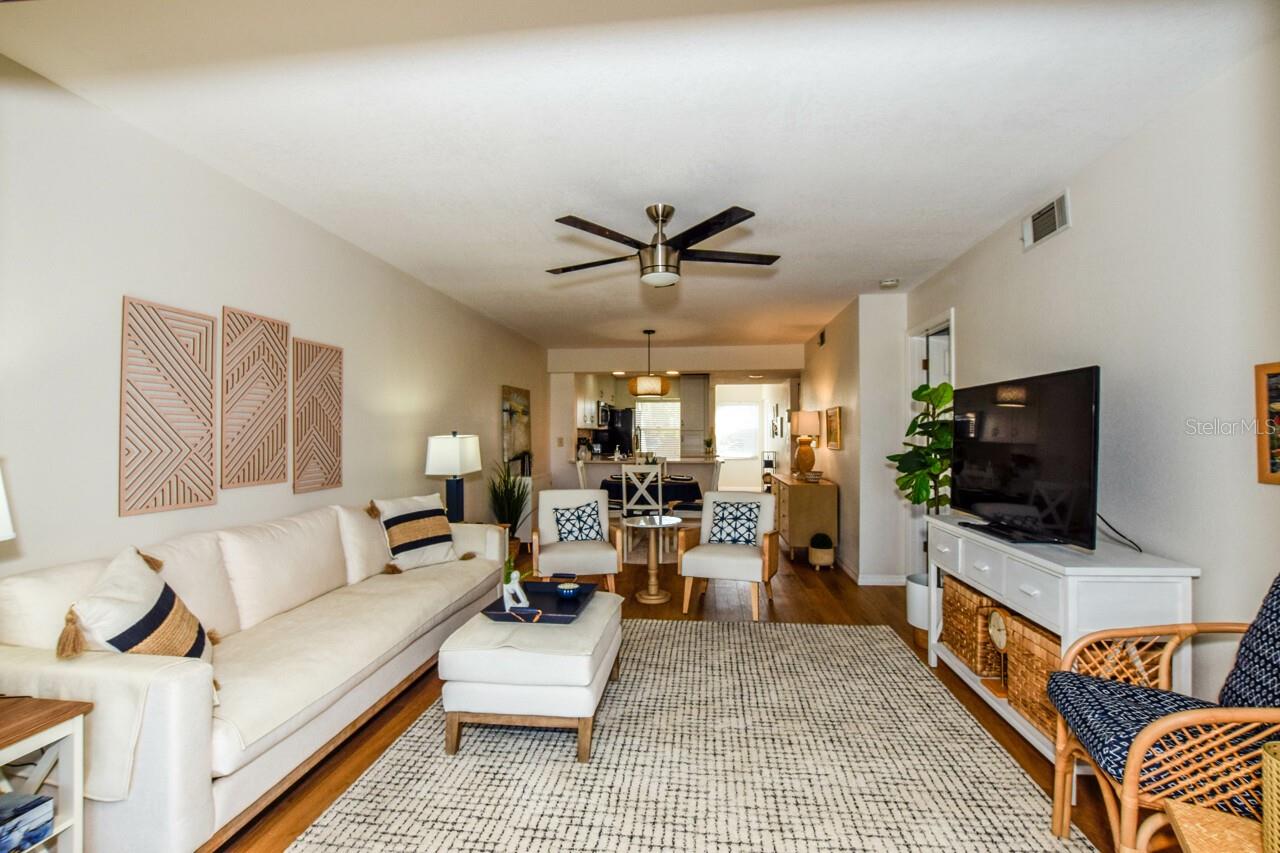 Image 15 of 48 For 427 Cerromar Lane 356