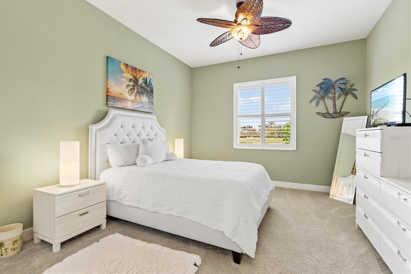 Listing photo id 36 for 20126 Elegante Court