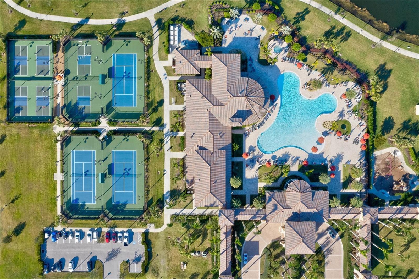 Listing photo id 74 for 20126 Elegante Court
