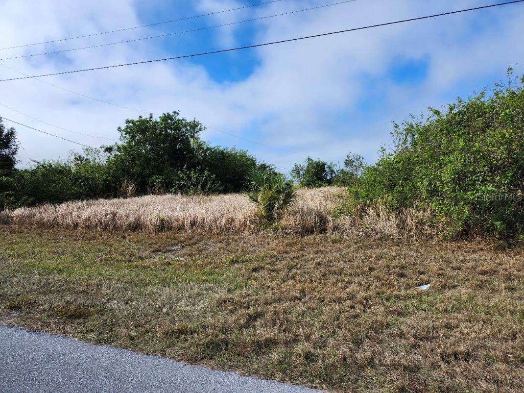Image 3 of 11 For 27147 Sunnybrook Road