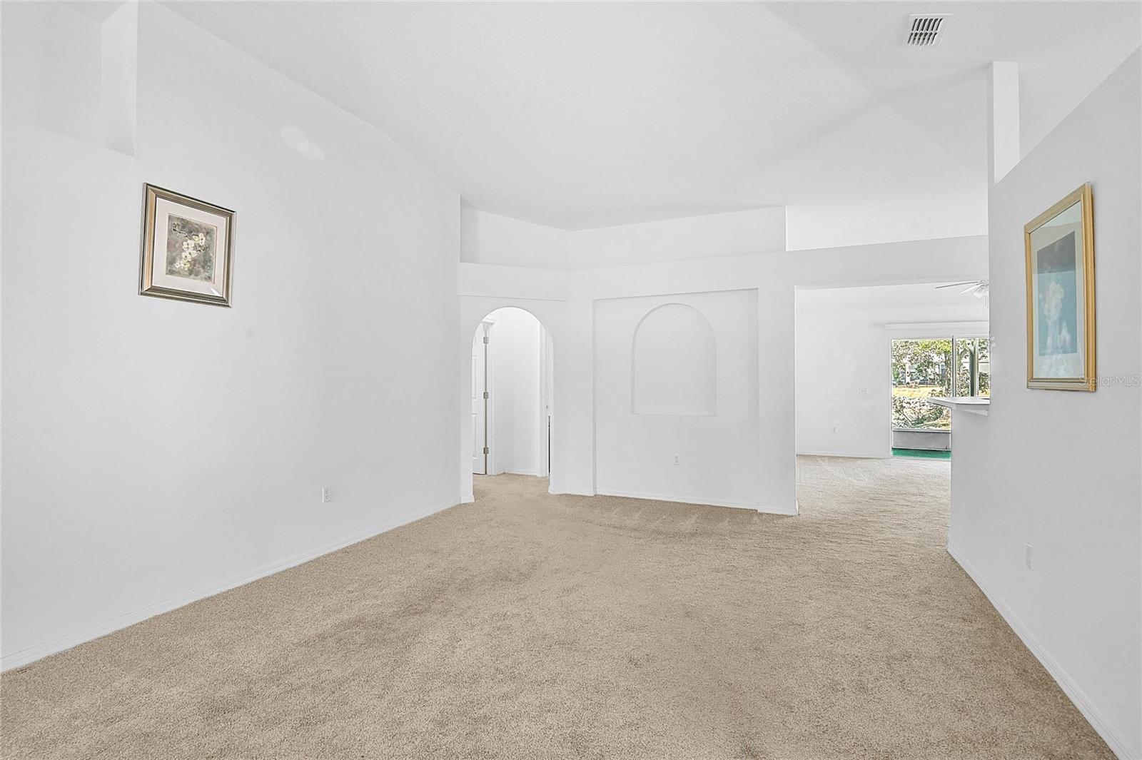 Image 15 of 47 For 24477 Lakeside Manor
