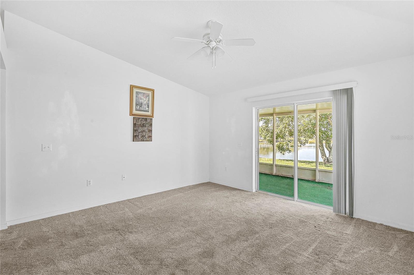 Image 3 of 47 For 24477 Lakeside Manor