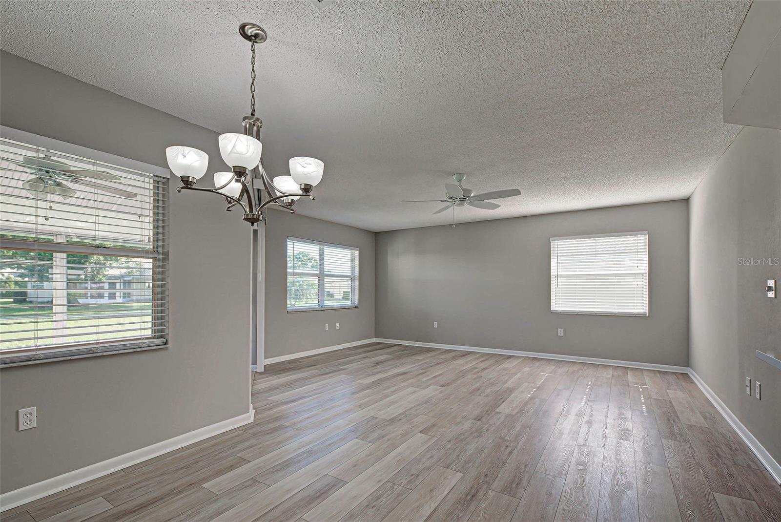 Image 6 of 61 For 3117 Heron Shores Drive
