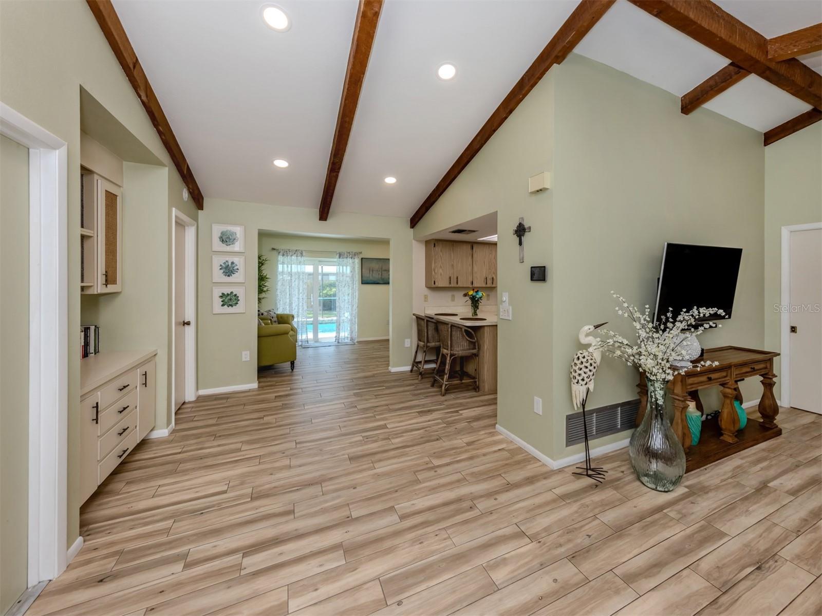 Image 10 of 71 For 1231 Pine Needle Road