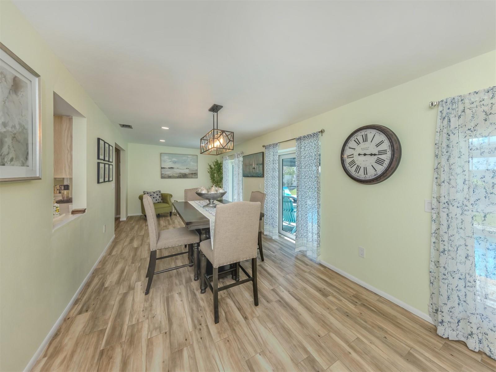 Image 16 of 71 For 1231 Pine Needle Road