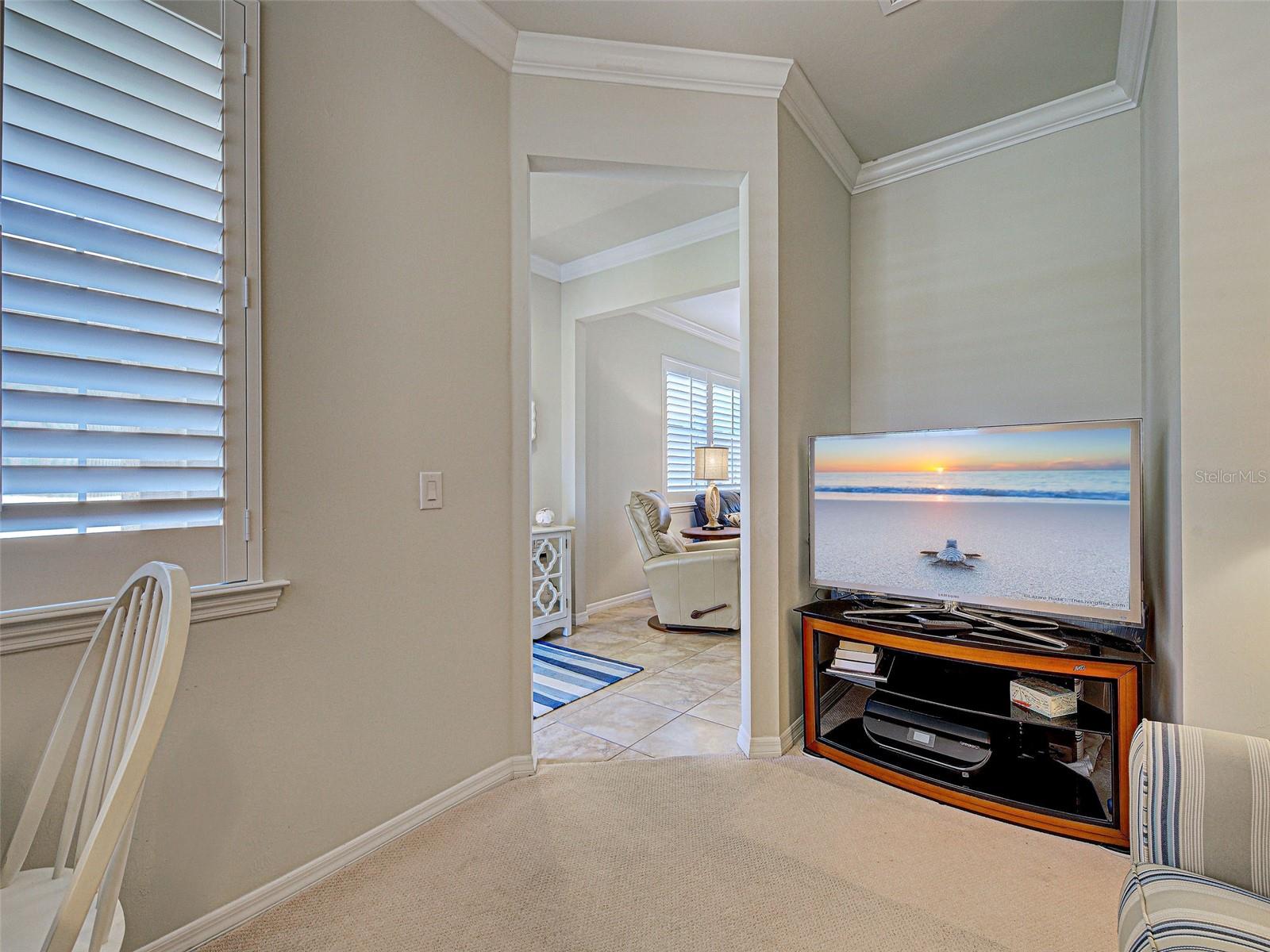 Image 14 of 93 For 19240 Isadora Street