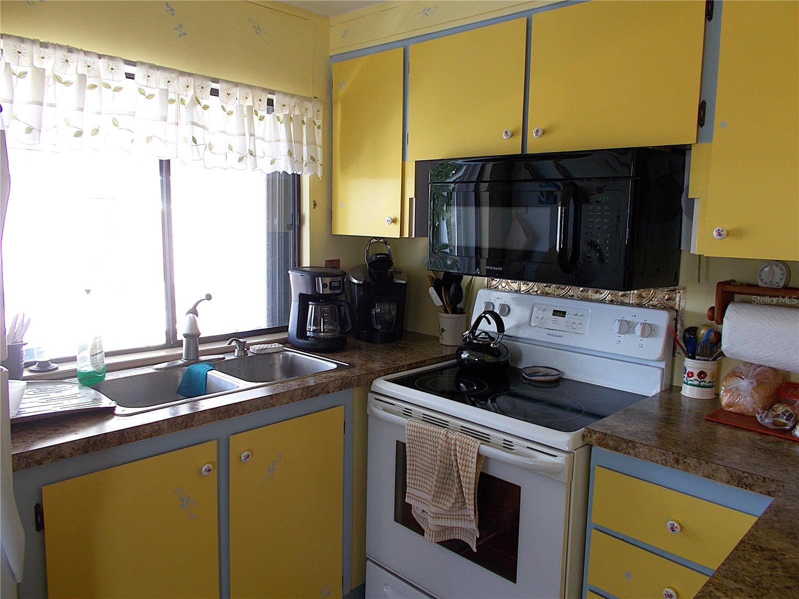 Image 4 of 21 For 358 Longwood Drive