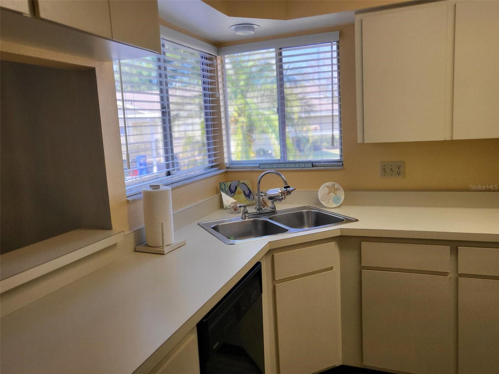 Image 11 of 42 For 3029 Seawind Circle 15a