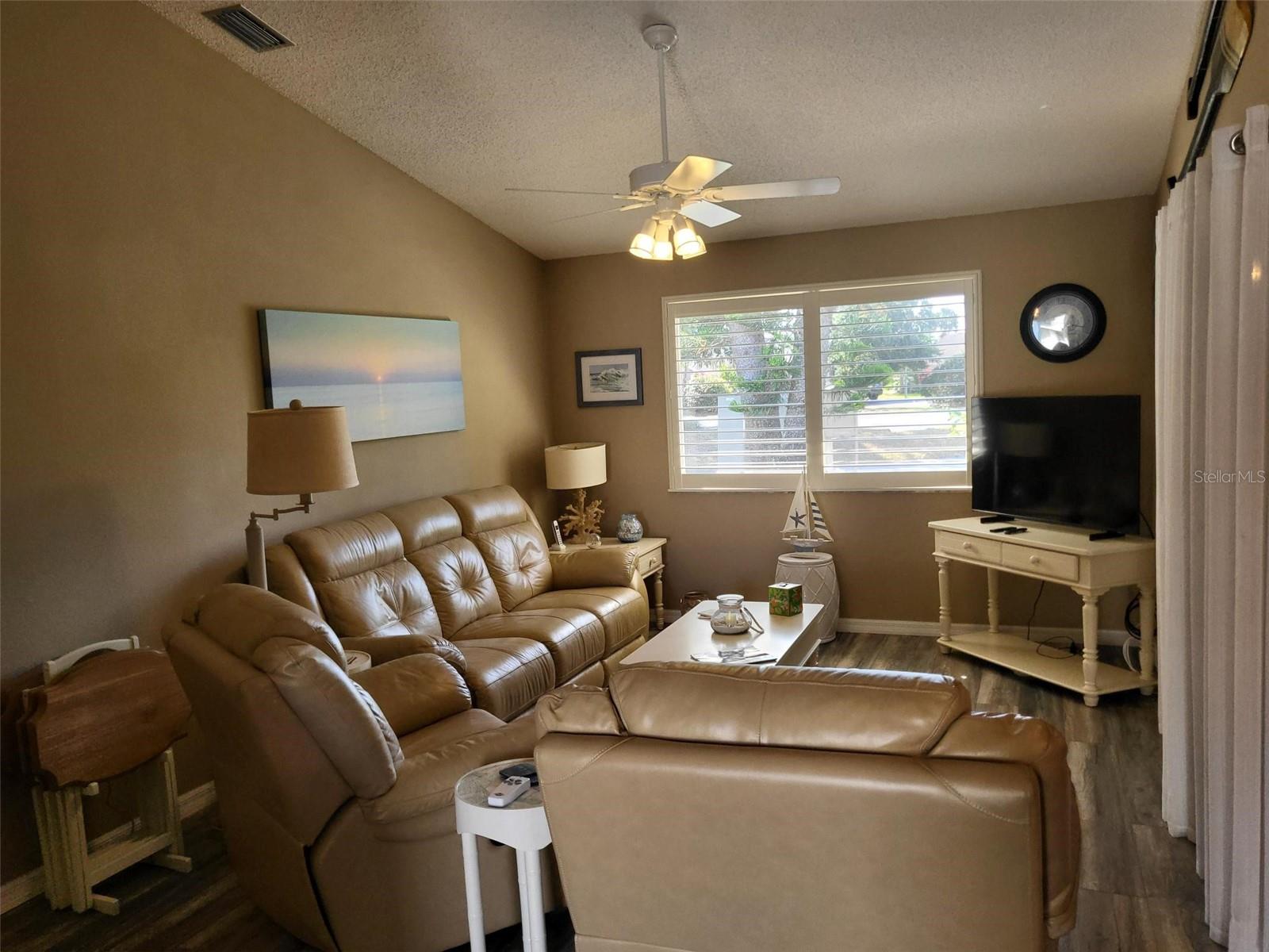 Image 6 of 42 For 3029 Seawind Circle 15a