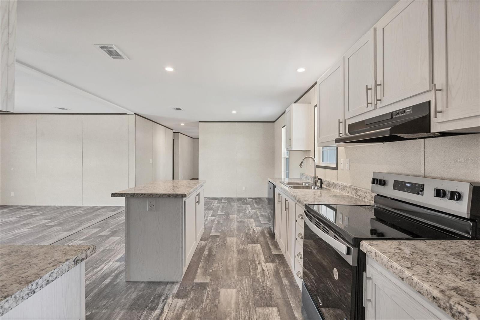 Image 13 of 50 For 6803 Amoko Court
