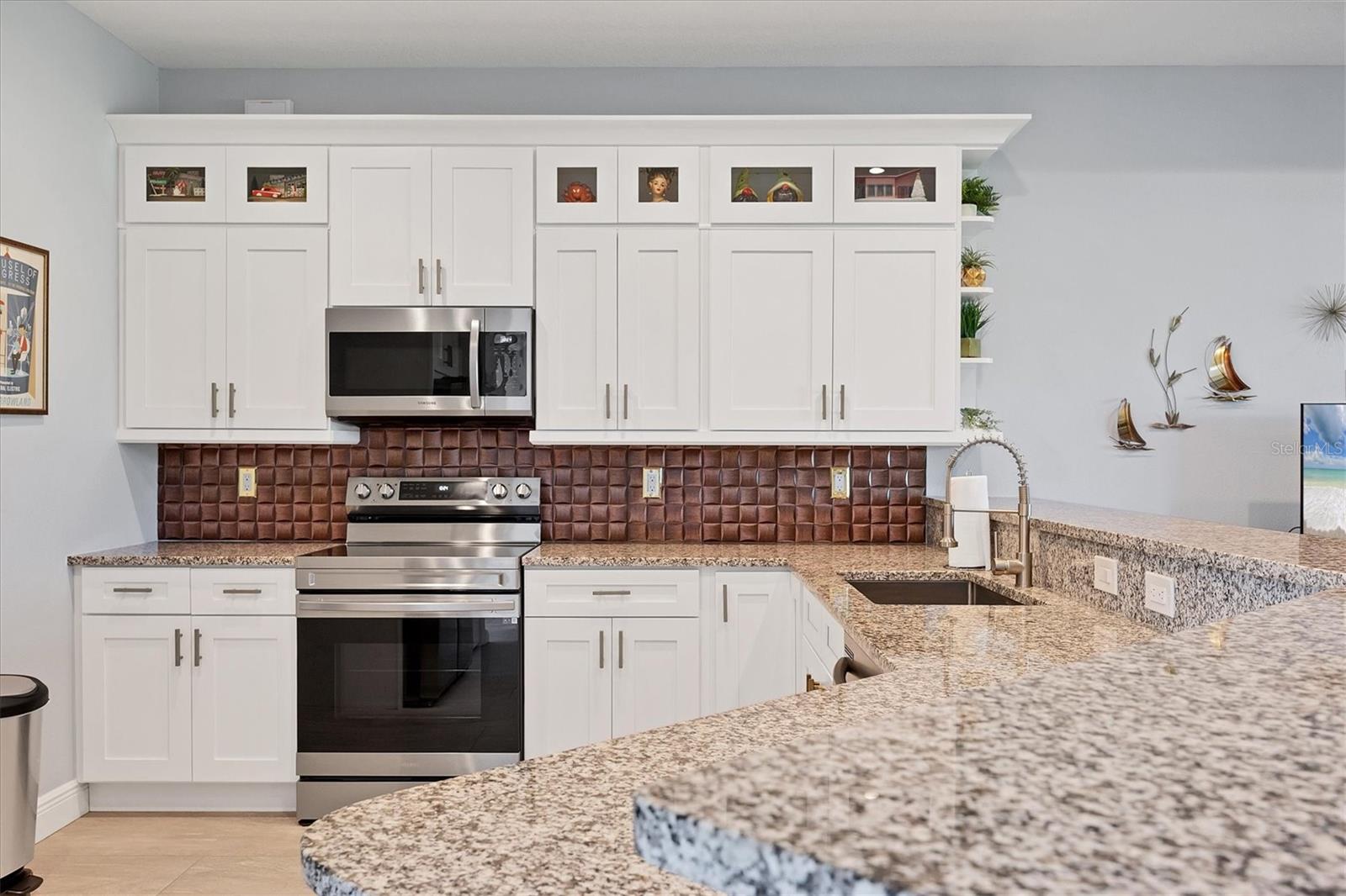 Image 18 of 50 For 6803 Amoko Court