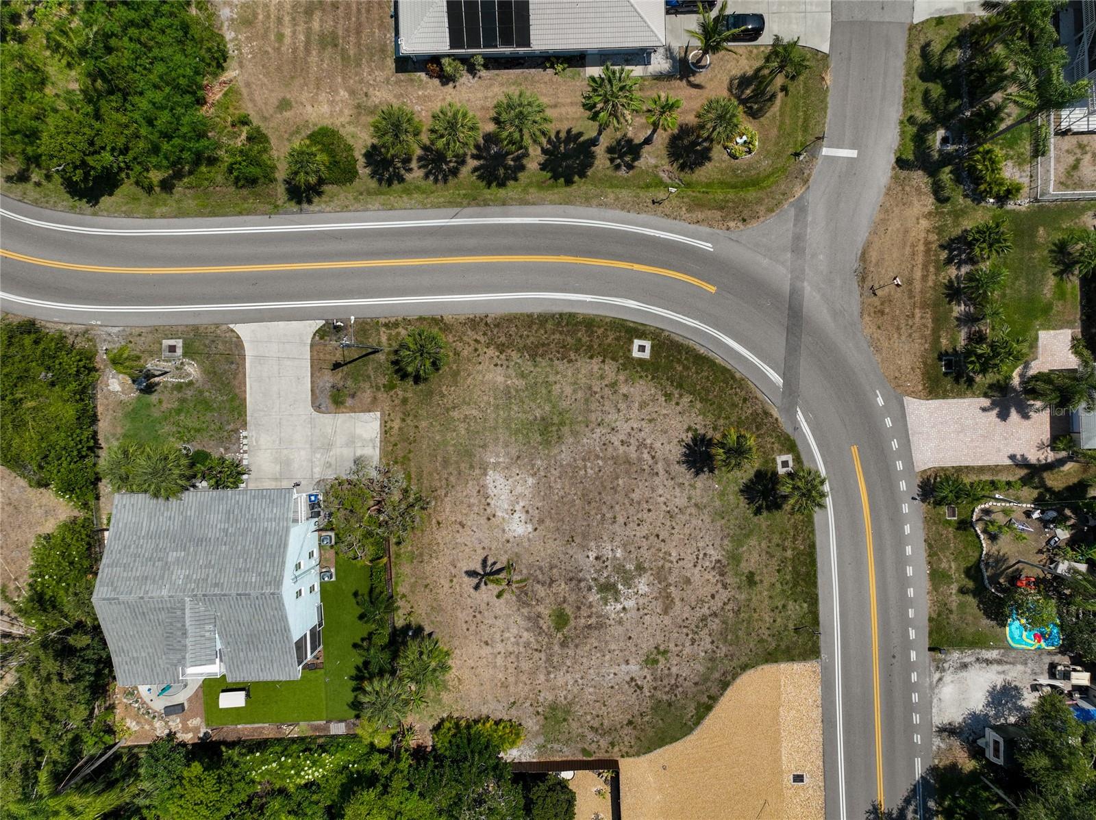 Image 2 of 4 For 3808 Shamrock Drive