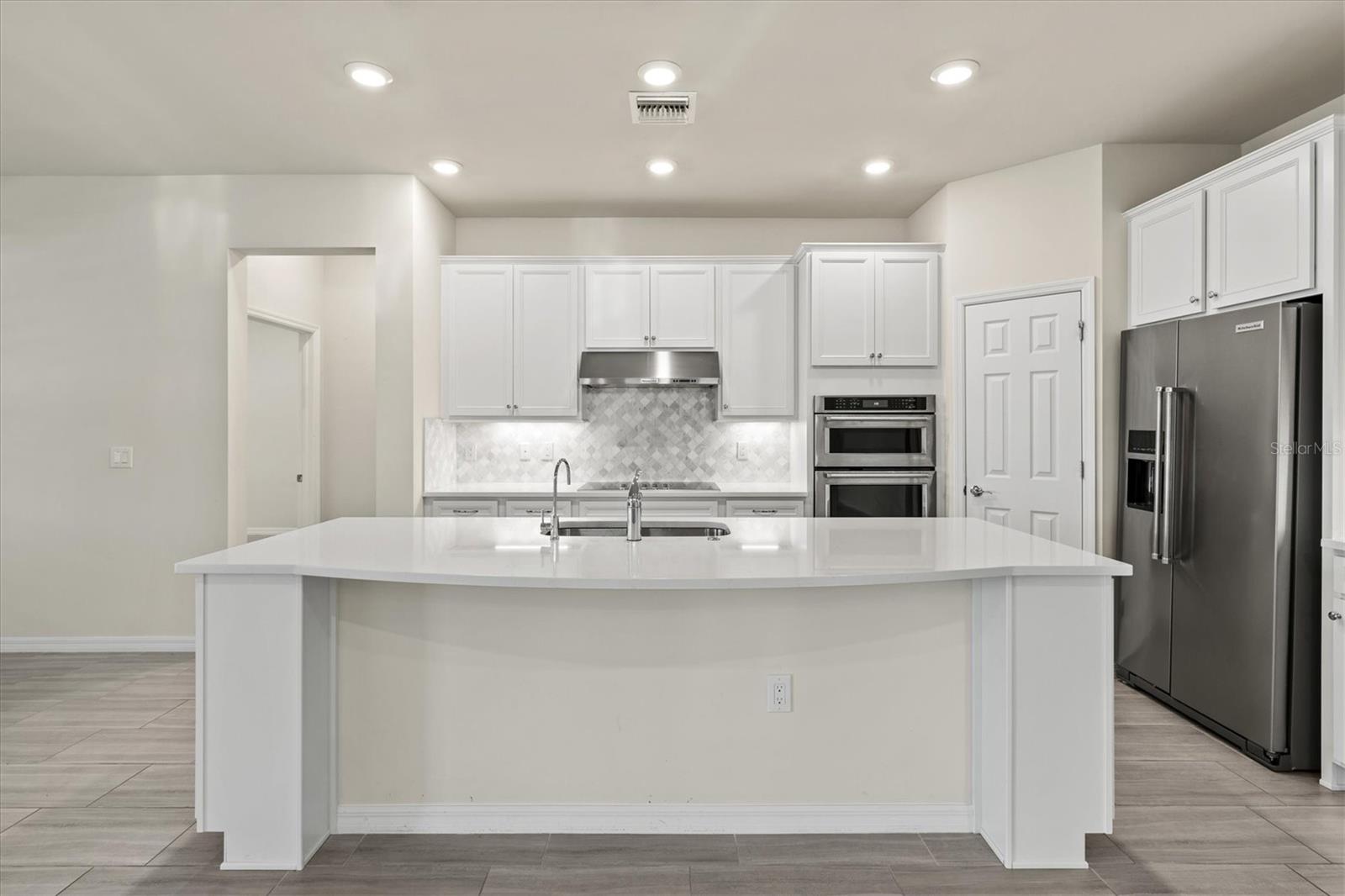 Image 16 of 95 For 13202 Borrego Street