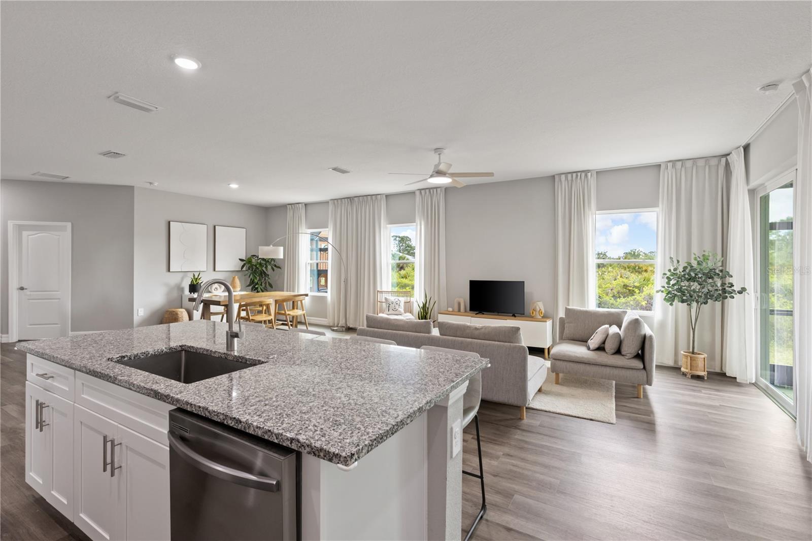 Image 9 of 47 For 12199 Xavier Avenue