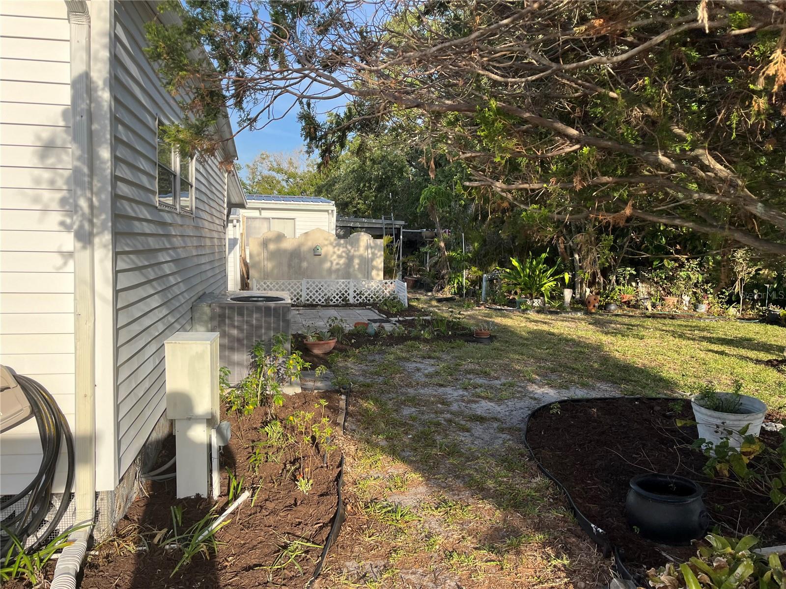 Image 6 of 43 For 411 Cervina Drive N 493