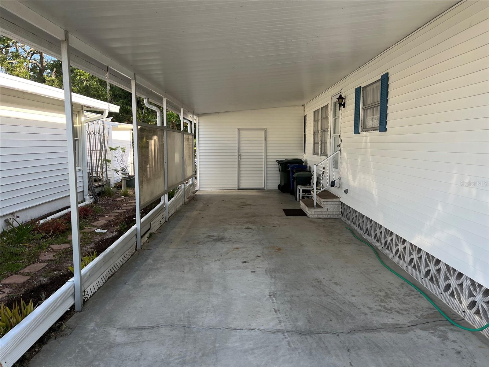 Image 9 of 43 For 411 Cervina Drive N 493