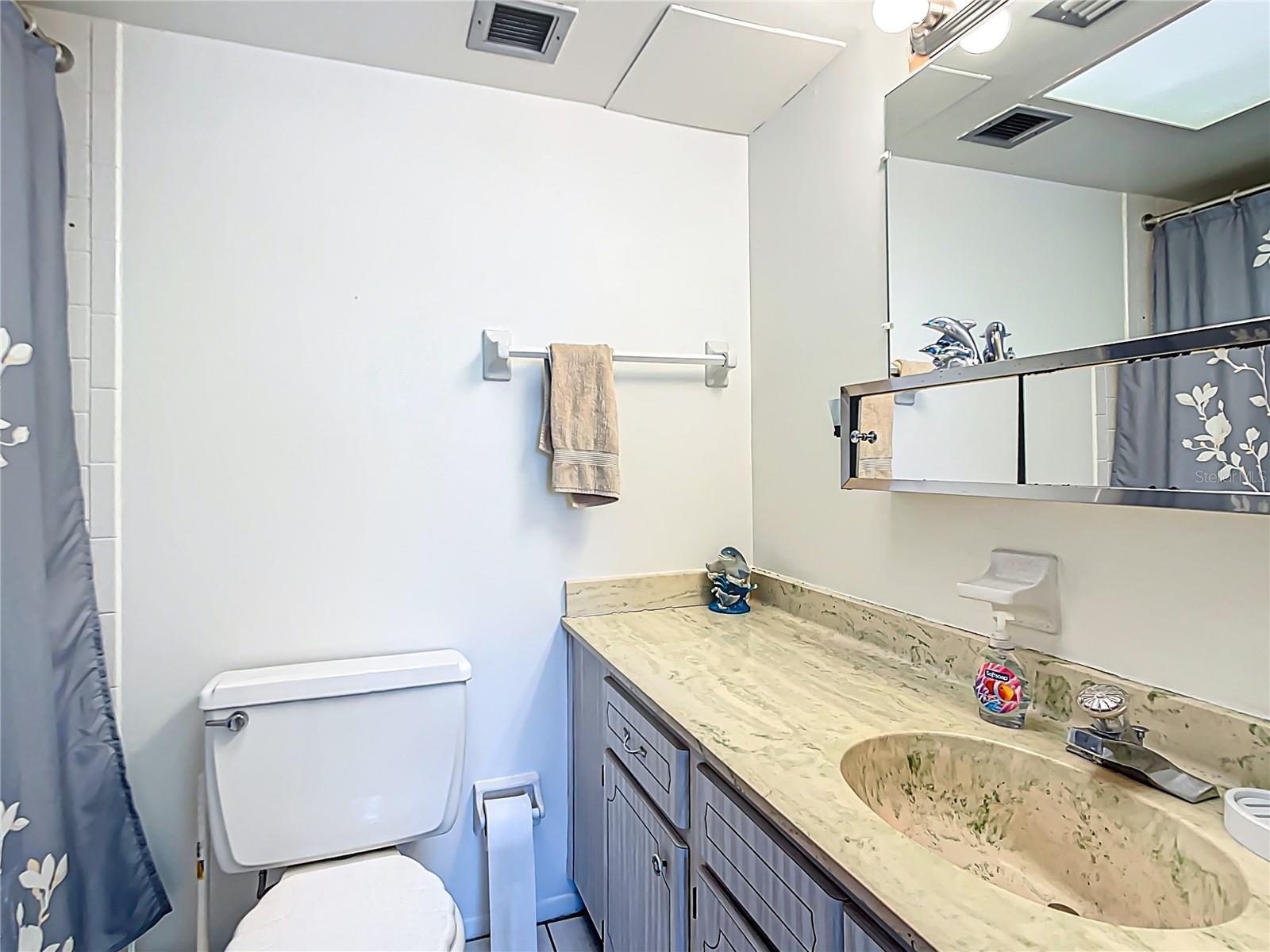 Image 19 of 28 For 1255 Tarpon Center Drive 503