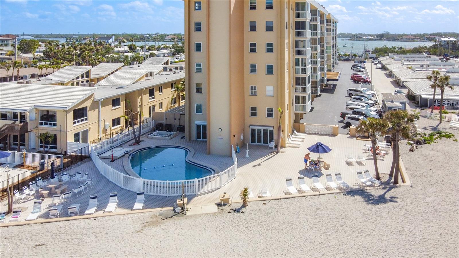 Image 24 of 28 For 1255 Tarpon Center Drive 503