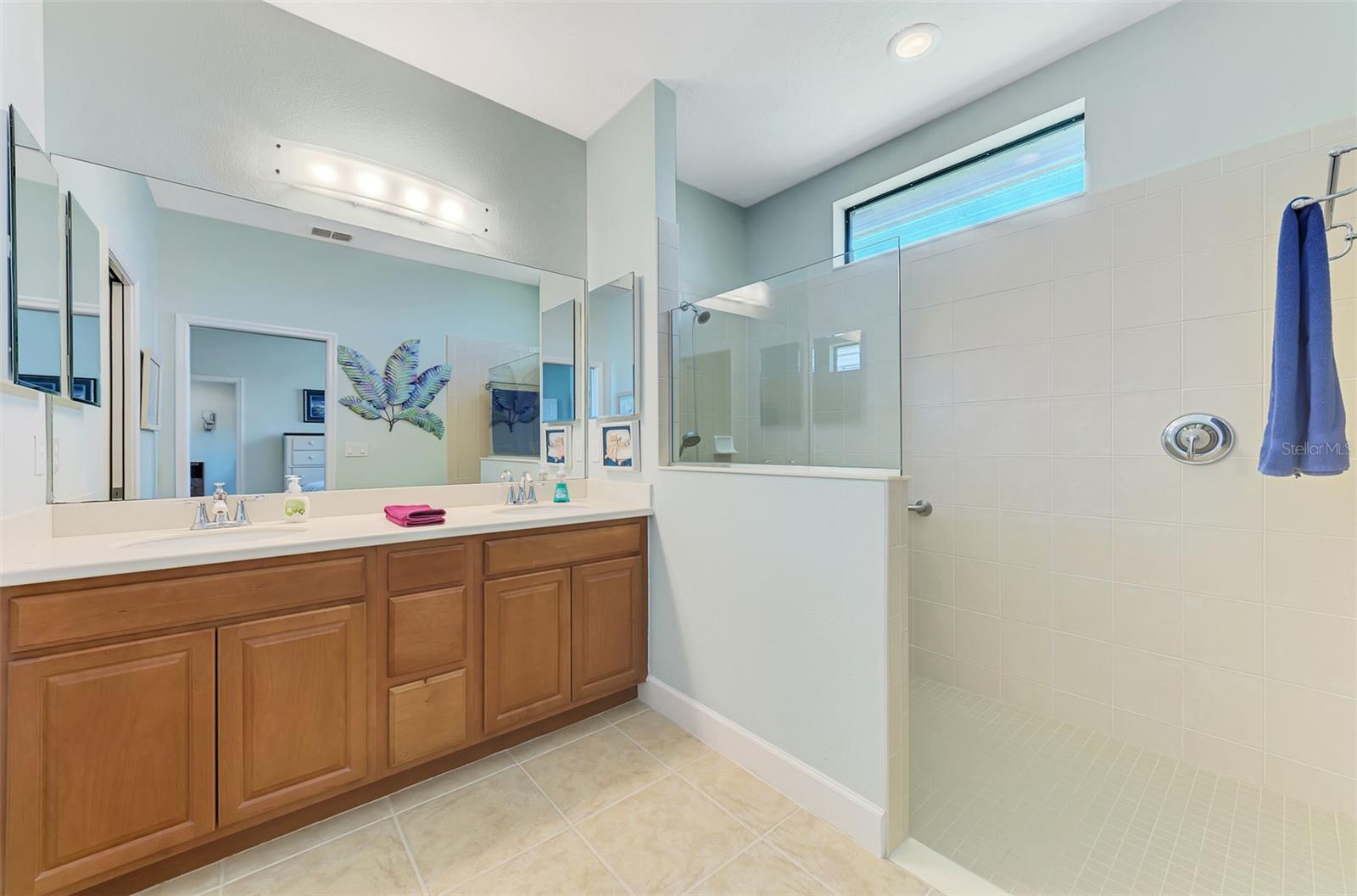 Image 30 of 44 For 20246 Pezzana Drive