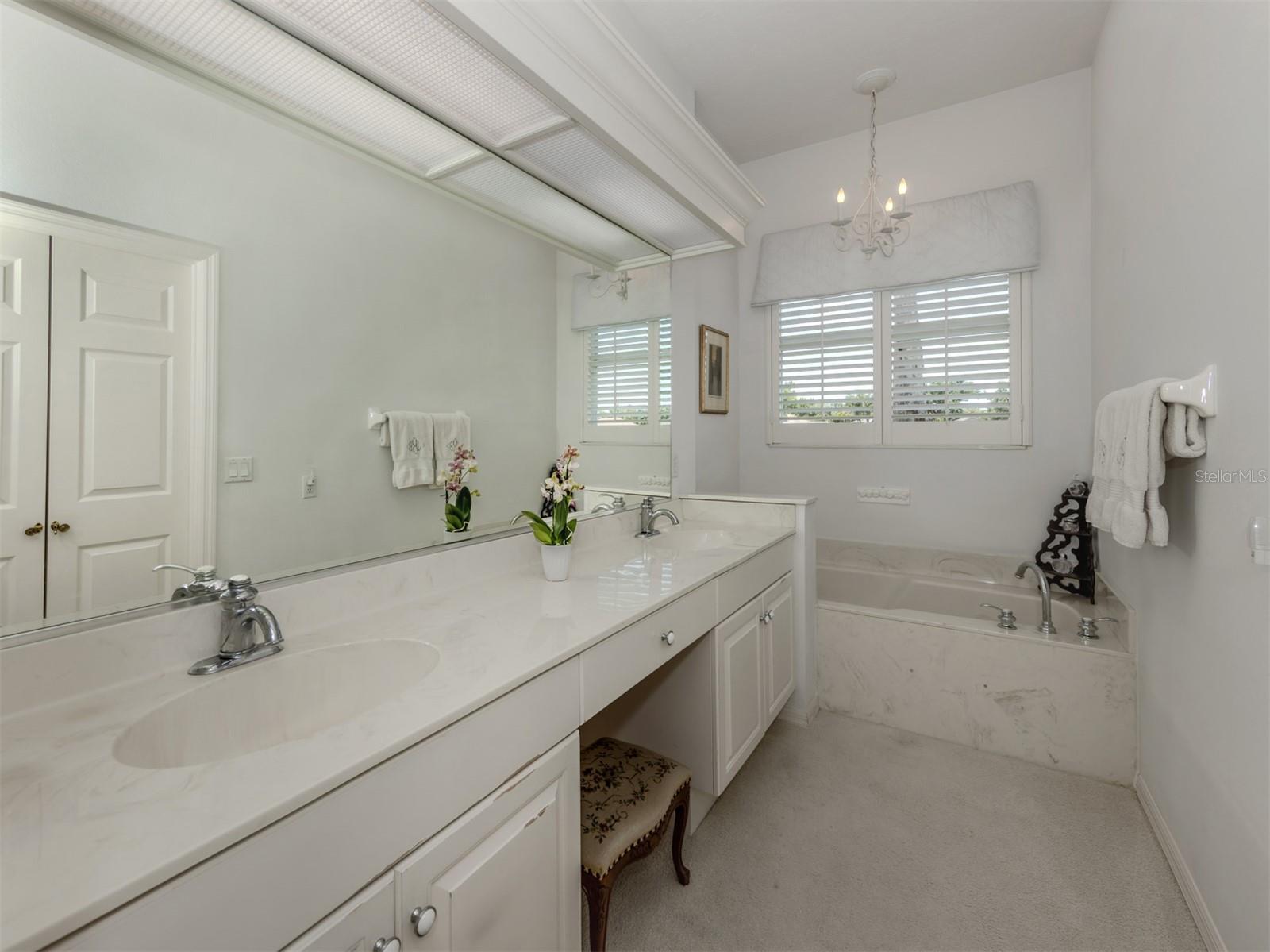 Image 16 of 65 For 553 Fallbrook Drive