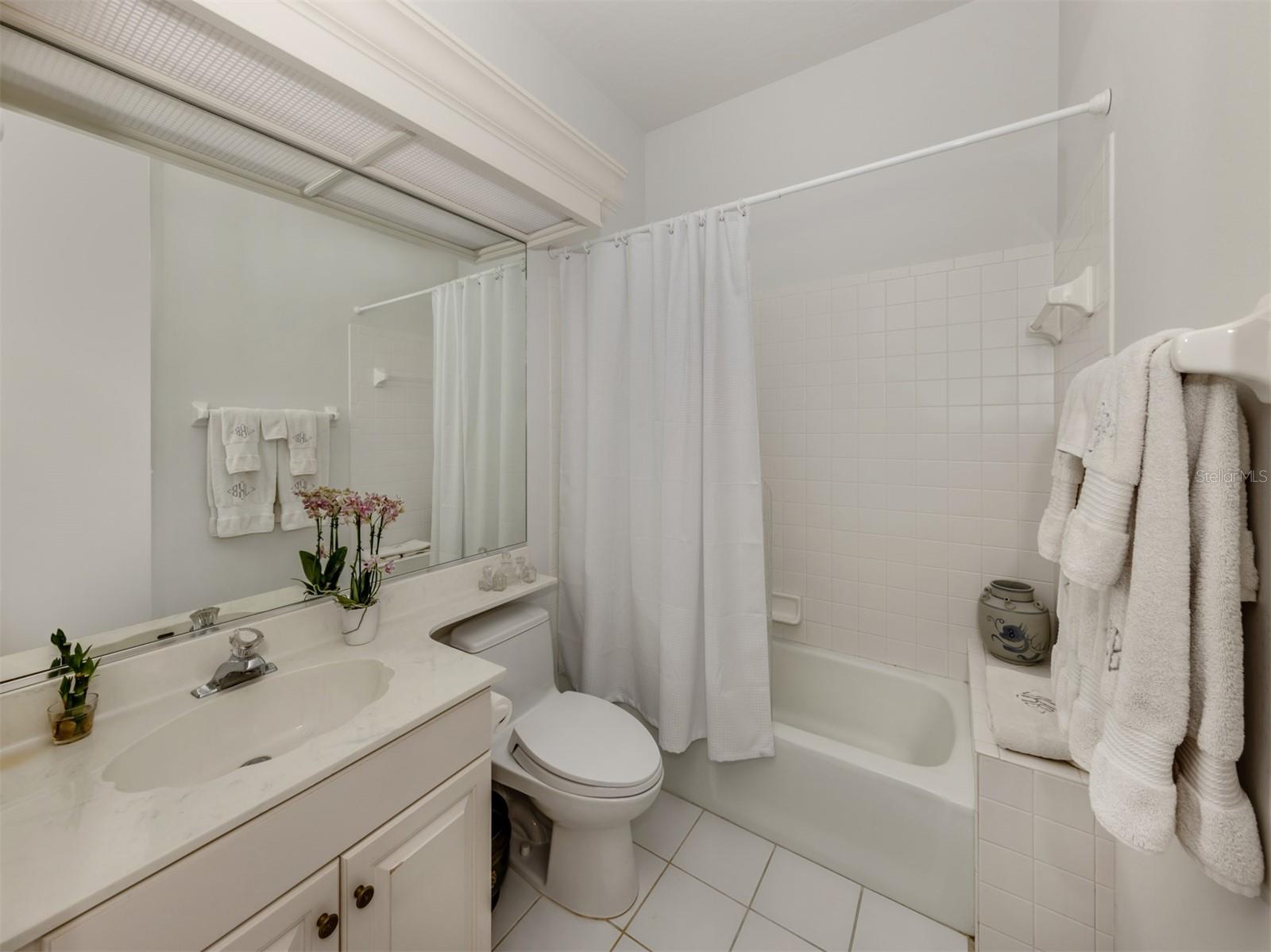 Image 19 of 65 For 553 Fallbrook Drive