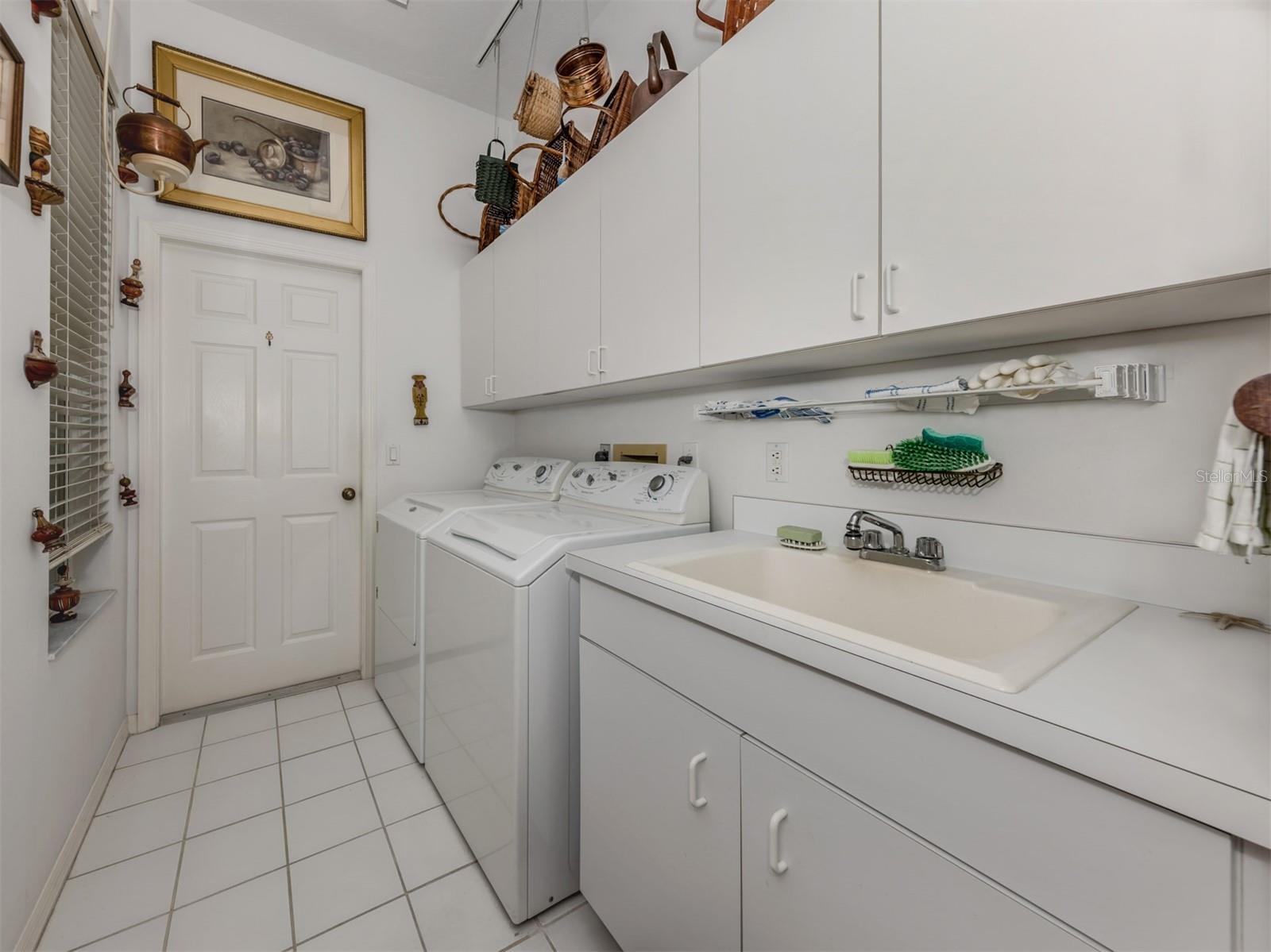 Image 20 of 65 For 553 Fallbrook Drive